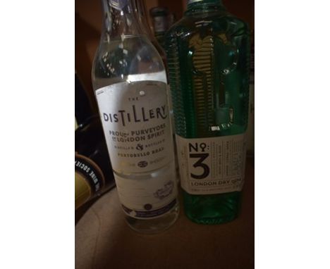 4 x 700ml bottles of No. 3 London Dry Gin and 2 x 70cl bottles of The Distillery Portobello Road Gin (ES16) (6)