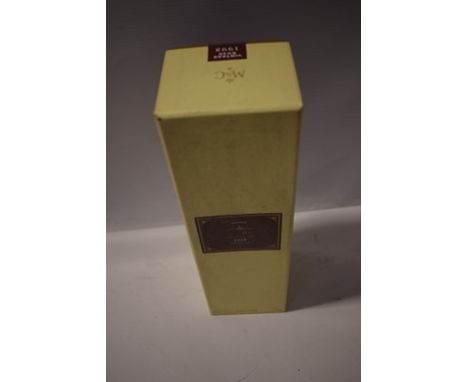 1 x 750ml bottle of Moet &amp; Chandon Vintage 1998 Champagne - Sealed in original box (ES16) (1)