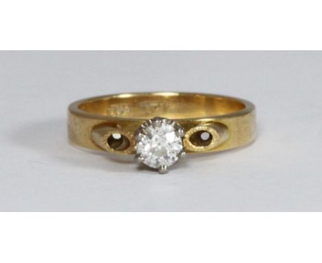An 18ct yellow-gold solitaire diamond ring, Old-Cut diamond estimated 0.25 carats, six-claw set, item weight 4.4 grams, matt 