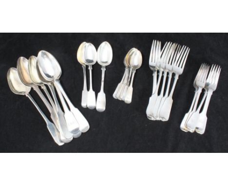 A quantity of 19th century silver fiddle-patter flatware including 9x tablespoons, 5x dinner forks, 6x dessert forks, 3x dess