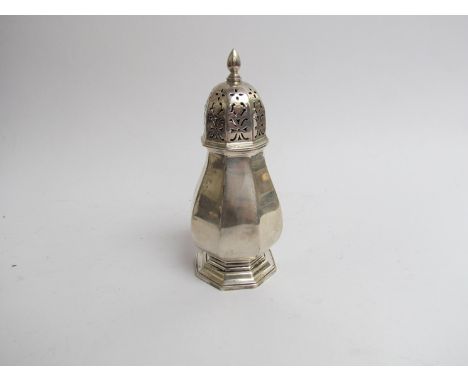 A Deakin and Francis Ltd silver sugar caster with finial top, bulbous body, Birmingham 1933, 15cm tall, 107g