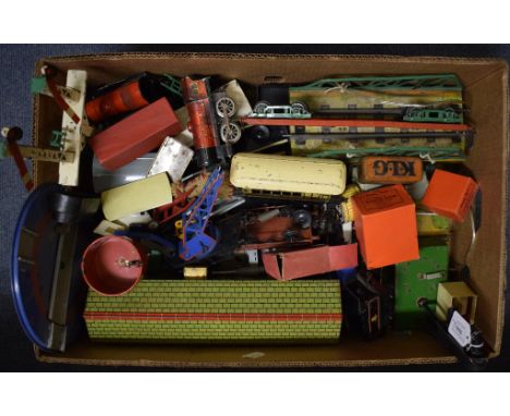 Assorted Hornby 0 scale trackside items, including signals, a station building, a level crossing, a turntable, scenery, track