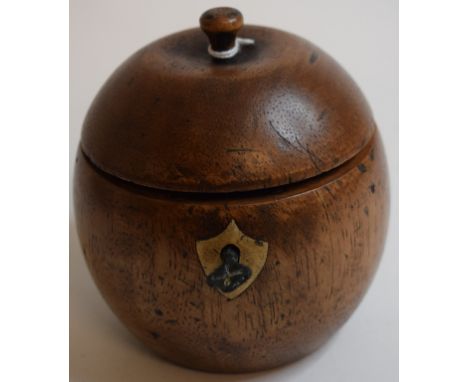 A fruit tea caddy, 10 cm high