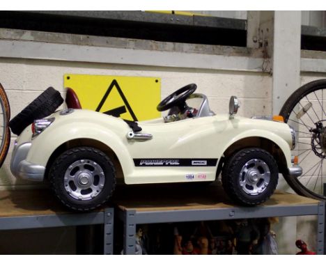 Powerful Magic, children's electric car. Not available for in-house P&amp;P 