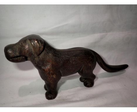 Cast iron bronze effect dog nut cracker. Not available for in-house P&amp;P 
