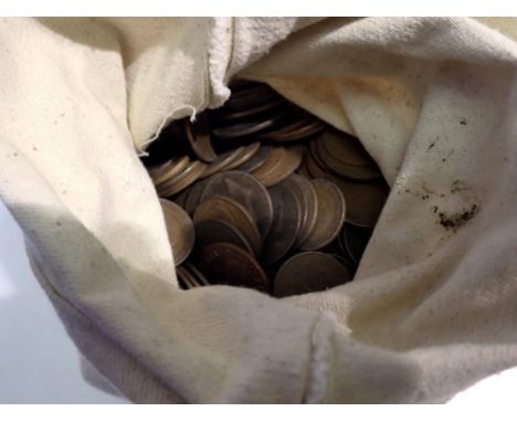 Over 5kg of pre-decimal bronze coins. UK P&amp;P Group 3 (£30+VAT for the first lot and £8+VAT for subsequent lots) 