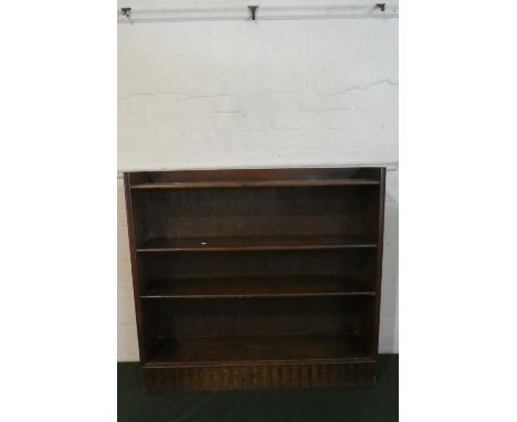 An Edwardian Oak Galleried Four Shelf Open Bookcase, 91.5cm Wide 