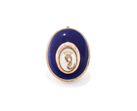 Y A MID VICTORIAN COMMEMORATIVE LOCKET FOR PRINCESS ELIZABETH STUART The oval blue enamelled panel with a glazed compartment 