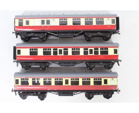 Ace Trains - 3 x unboxed red and cream O gauge coaches in Good condition overall still with their peel off protective coating