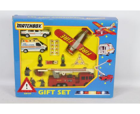 Matchbox Superkings - A boxed Matchbox Superkings EM-50 Emergency Gift Set. The set comprises of an ERF Simon Snorkel Fire En