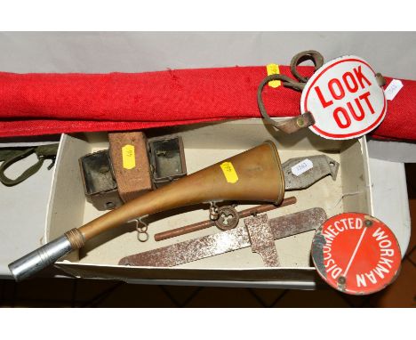 A QUANTITY OF ASSORTED RAILWAYANA, to include brass tipping ash trays, copper Klaxon marked B R (M), enamel look out armband 