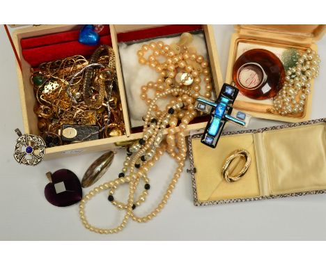 A SELECTION OF COTUME JEWELLERY AND A JEWELLERY BOX, to include imitation pearl necklaces, glass pendants, bracelets, pendant
