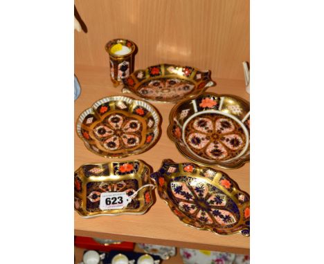 SIX ROYAL CROWN DERBY IMARI TRINKET DISHES AND SMALL VASE, '1128' pattern, some gold banded and some seconds (6)