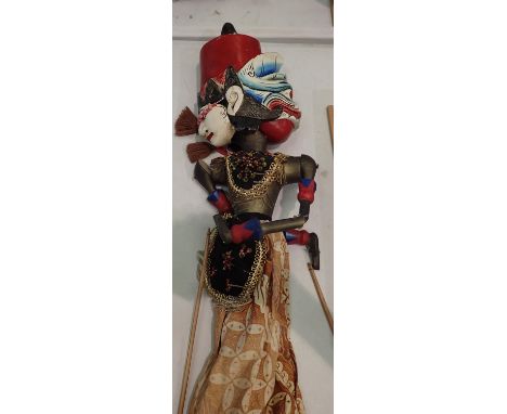 Presumed Indonesian Marionette stick puppet doll. P&amp;P Group 2 (£18+VAT for the first lot and £3+VAT for subsequent lots) 