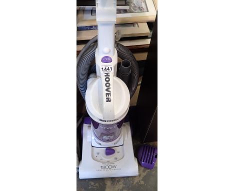 Hoover 1900w upright vacuum. All electrical items in this lot have been PAT tested for safety and have passed. This does not 