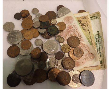 Mixed UK and world coins and notes. P&amp;P Group 1 (£14+VAT for the first lot and £1+VAT for subsequent lots) 