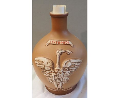 Royal Doulton Liver bird vase. P&amp;P Group 2 (£18+VAT for the first lot and £3+VAT for subsequent lots) 