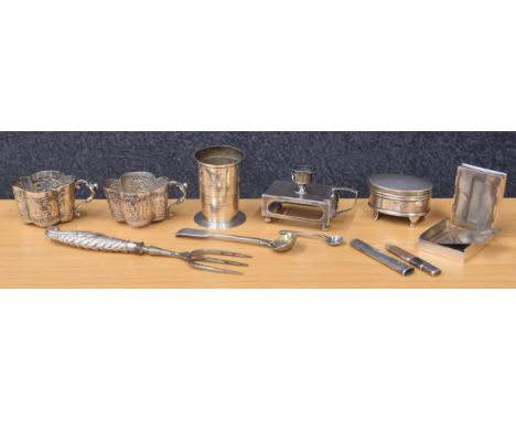 Selection of silver curios to include&nbsp;a George Unite silver collapsible beaker, 2.25" high, two 800 silver small repouss