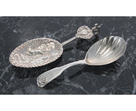 George IV scalloped silver caddy spoon,&nbsp;with monogrammed fiddle and shell handle, maker James Thomas, London 1825, 4.5" 