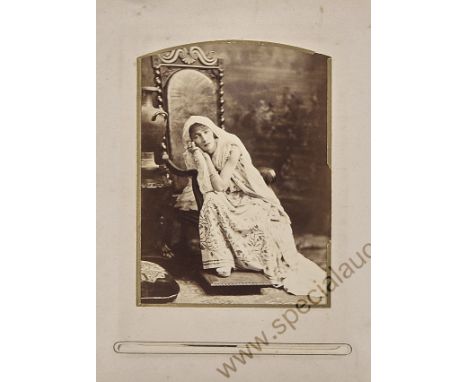 Theatrical Interest - Sarah Bernhardt (1844-1923), cabinet portrait album, Bernhardt in onstage and studio poses/Reutlinger, 