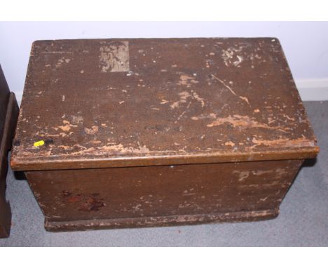 A grained pine trunk, 32" wide