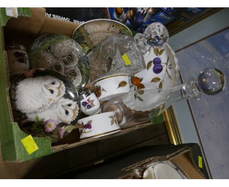 Two decanters, Wedgwood owl collectors plates, Royal Worcester Evesham china etc