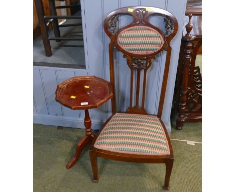 Art Nouveau low chair with upholstered back and seat, height 92 cm, seat height 29 cm, and tripod wine table 