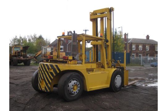 Lancer Boss Forklift 8 Tonne Capacity Diesel Forklift Truck Long Forks And Running And Working