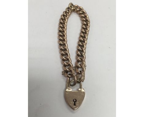 A 9ct gold gate bracelet, approx 18g.