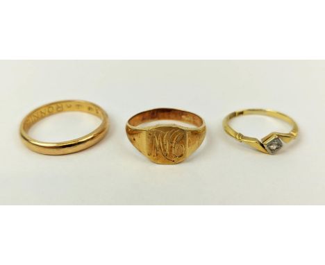 THREE 18CT GOLD RINGS, comprising wedding band, size S; signet ring, size N; and a diamond set single stone ring; size J 1/2;