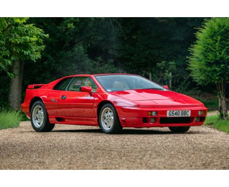 An excellent example of the desirable 264bhp Turbo SE, with just over 27,000 miles from new. In October 1987, the Esprit rece
