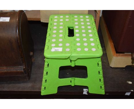 Folding step stool