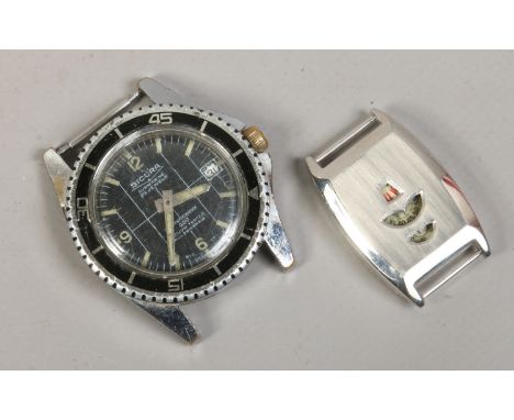 A gentlemans Sicura manual divers watch and a vintage jump hour wristwatch. Condition Report. To be used as a guide only. Bot