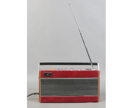 A vintage Roberts R747 AM/FM 3 band radio.