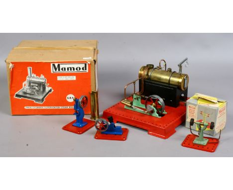 A boxed vintage Mamod S.E.3 twin cylinder steam engine.