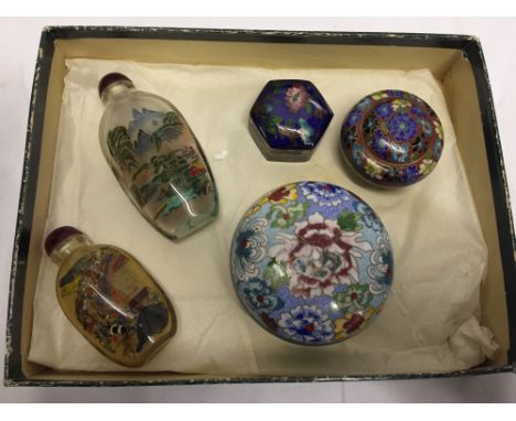 3 Cloisonne trinket boxes together with 2 oriental glass snuff bottles with interior painting.