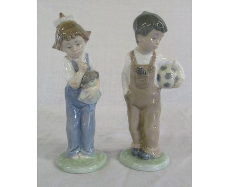 2 Nao figures of a girl and boy (boxed)