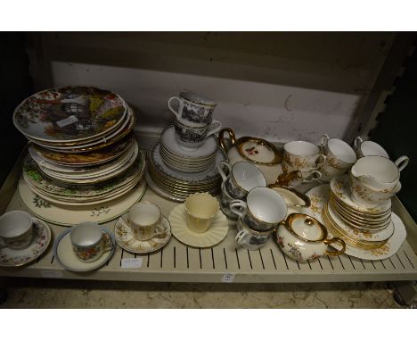 Tea service and other decorative items.
