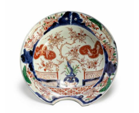 A JAPANESE IMARI BARBER'S BOWL, MEIJI PERIOD, 1868 - 1912