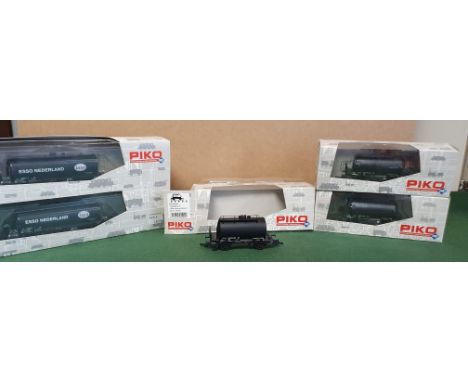 PIKO Set of Five HO Gauge Boxed Goods Wagons Stock inc Esso - 58049 &amp; 95505