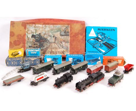A fantastic collection of original vintage Marklin made 00 / H0 Gauge model railway train set items to include E6302 Pantogra