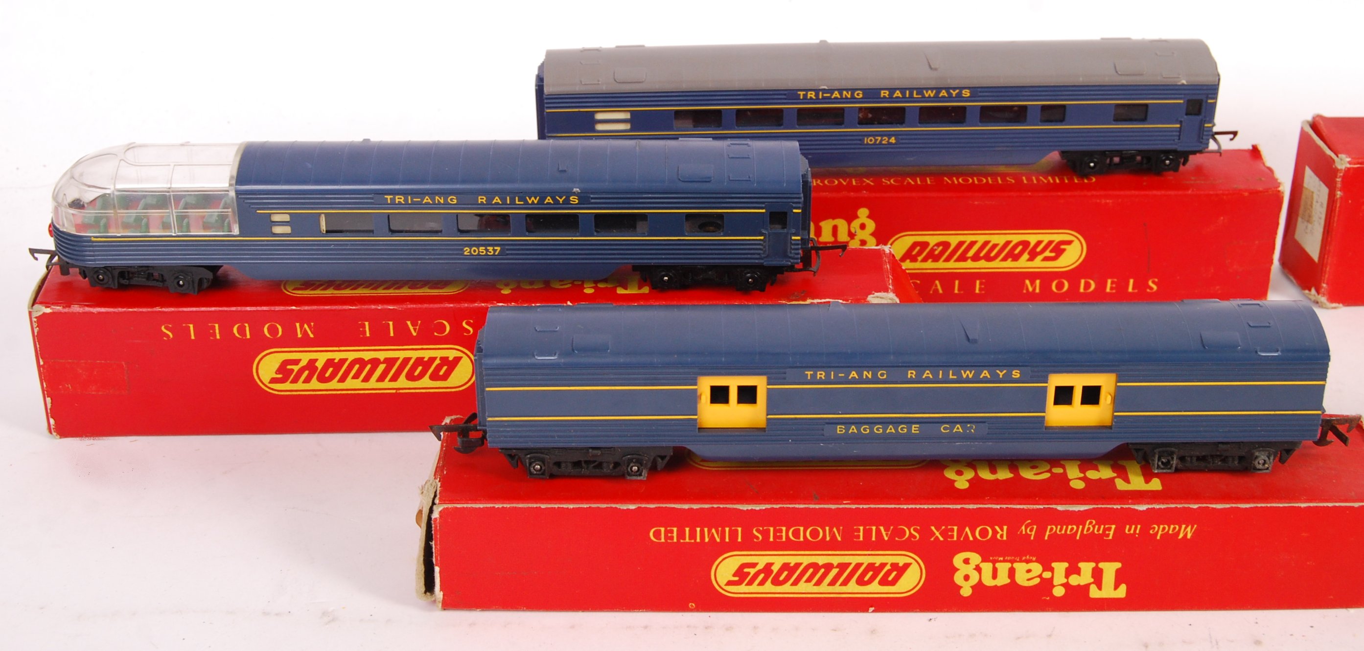 An original vintage Triang Railways made model railway train set ...