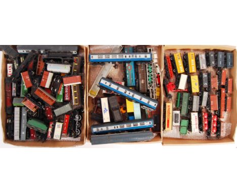 A LARGE collection of assorted 00 gauge model railway trainset rolling stock items. Various makes - Hornby, Lima, Airfix and 
