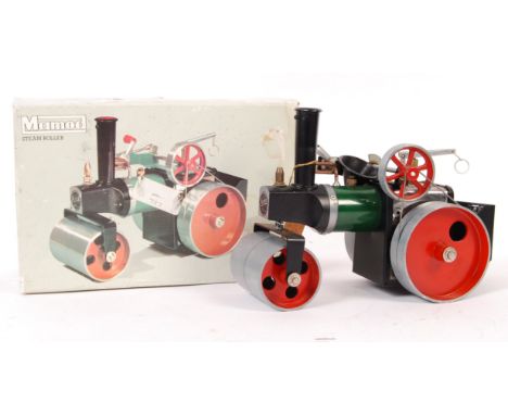 A vintage Mamod Live Steam ' Steam Roller ' / Traction Engine. Appears to have been used very little, and generally in mint c