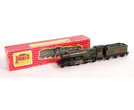 An original vintage Hornby Dublo made 00 gauge model railway trainset locomotive 2221 ' Cardiff Castle Locomotive &amp; Tende