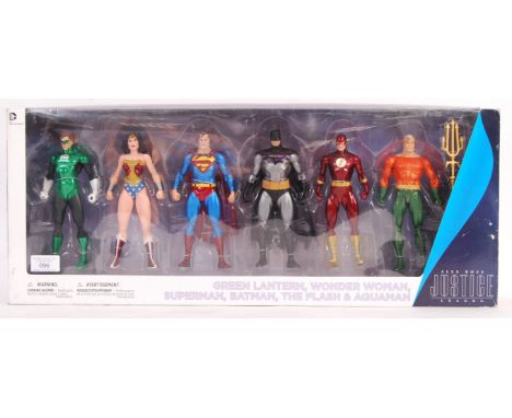 A good DC Comics licensed Alex Ross ' Justice League ' action figure set. Featuring Green Lantern, Wonder Woman, Superman, Ba