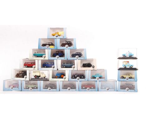 A collection of 25x assorted Oxford 1/76 scale diecast model cars and vehicles. Suitable for 00 gauge model railway layouts. 