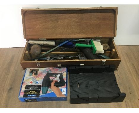 TOOLBOX & CONTENTS ELECTRICAL TRACKER & MITRE BOX
