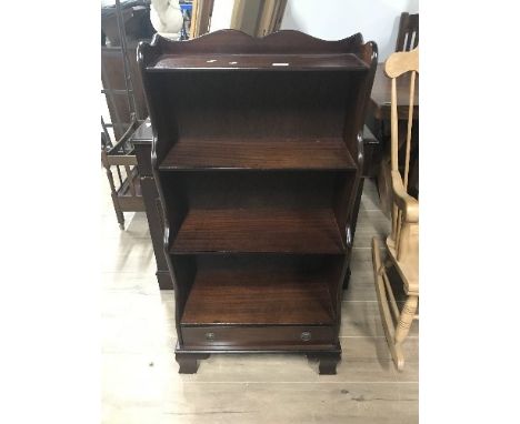 VINTAGE MAHOGANY WATERFALL BOOKCASE WITH DRAWER W60 CM