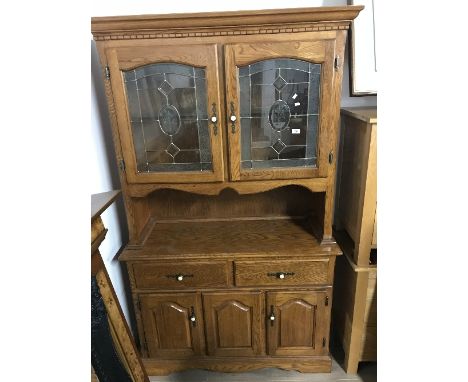 GOOD LIGHT OAK KITCHEN DRESSER WITH LEADED GLASS DOORS 120CM 197CM H
